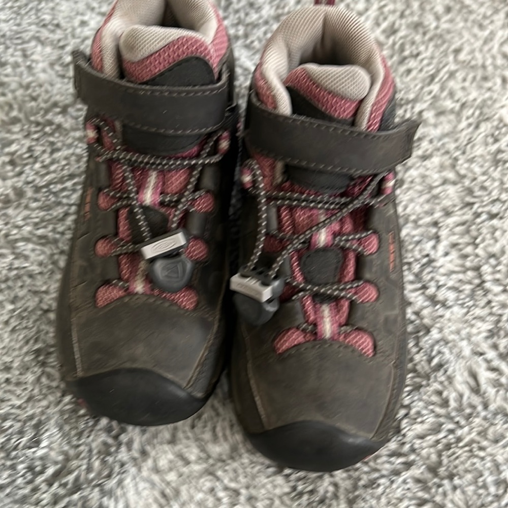 Girls keen hiking sneakers